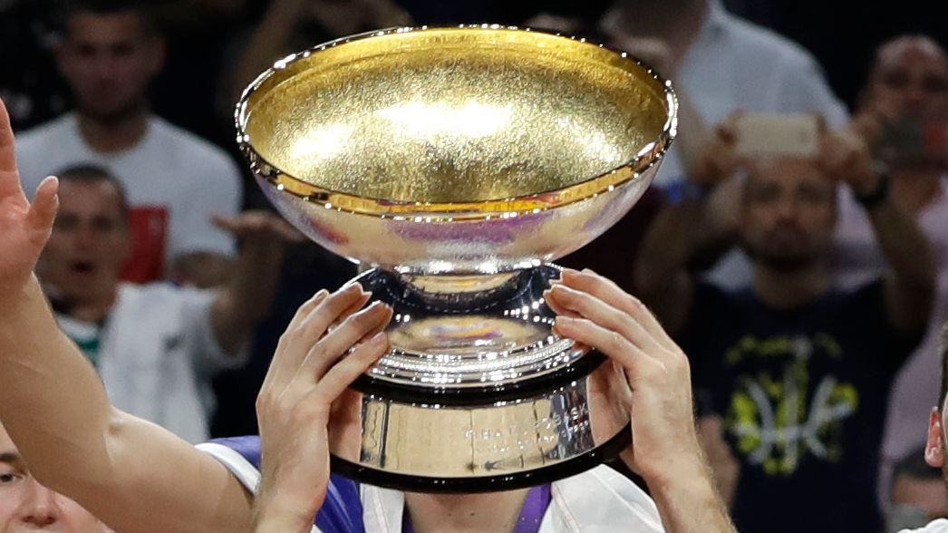 من الذي فاز Eurobasket؟ أبطال الرجال والنساء حسب السنة
