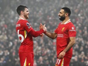 أندي روبرتسون: محمد صلاح رجل ليفربول الأول
