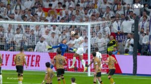 أنشيلوتي يهاجم خافيير روخاس.. "ريال مدريد مظلوم"!
