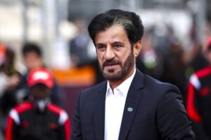 ابن سليم يُشيد بتأثير «الفورمولا 1» في الشرق الأوسط
