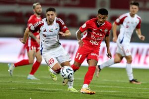 الشارقة وشباب الأهلي حبايب في قمة دوري أدنوك

