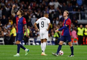 «بروفة» الكلاسيكو الناري... برشلونة يواجه مايوركا وريال مدريد يصطدم بخيتافي
