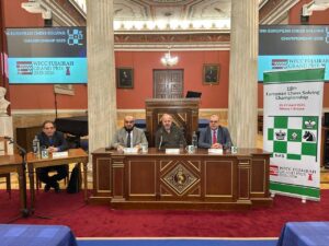 انطلاق «جائزة الفجيرة » لحل مسائل الشطرنج
