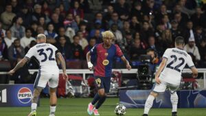 Barcelona's Lamine Yamal challenges Inter's Federico Dimarco during the UEFA Champions League semifinal, Barcelona, Spain, April 30, 2025. (AA Photo) 