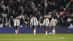 Beşiktaş players look dejected after conceding a goal during the Süper Lig match against Istanbul Başakşehir at the Tüpraş Stadium, Istanbul, Türkiye, April 12, 2025. (IHA Photo)