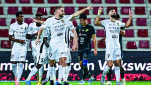 شباب الأهلي فاز على خورفكان 4 -صفر في الجولة الـ22. تصوير: باتريك كاستيلو