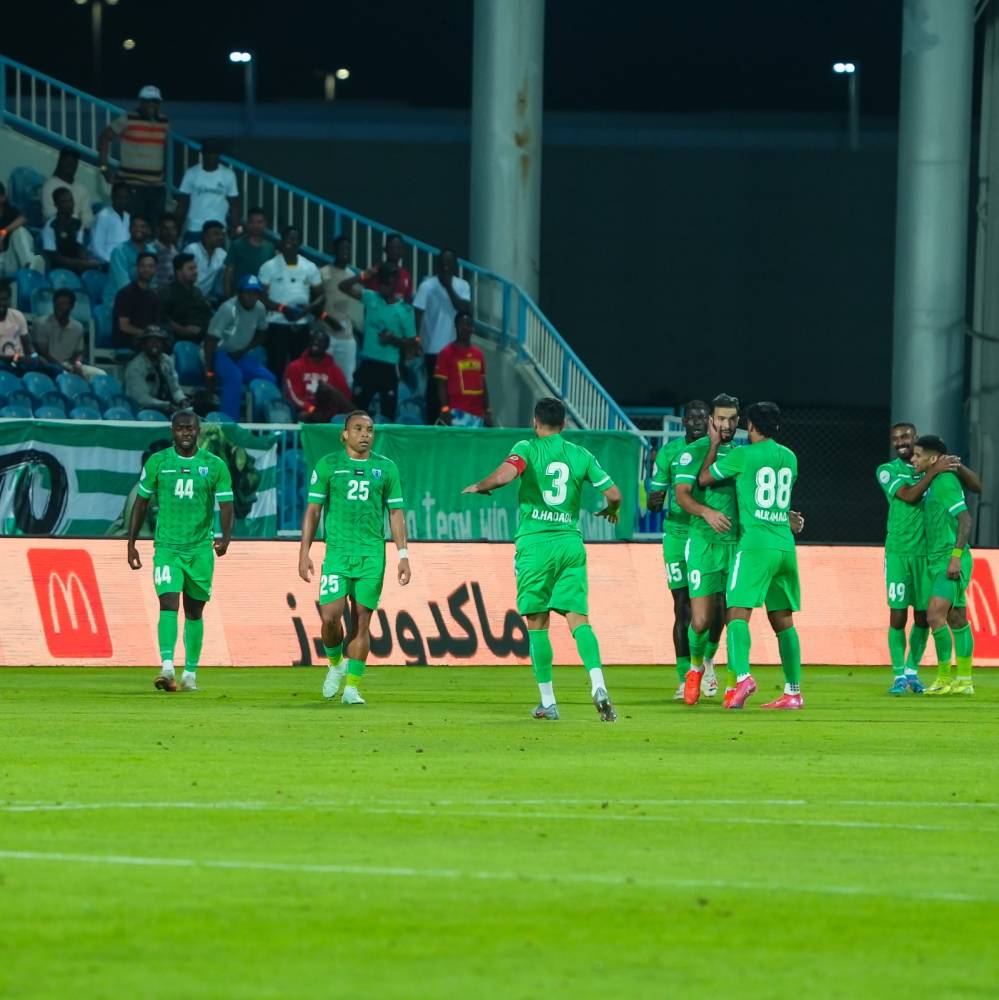 شباب الأهلي يبتعد في صدارة دوري أدنوك برقم قياسي
