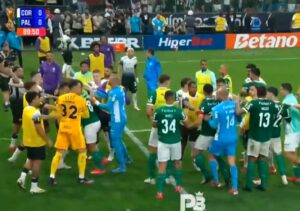 عقوبة فورية لأي لاعب يقف على الكرة في البرازيل بعد واقعة ديباي (فيديو)
