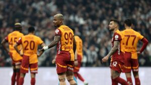 Galatasaray players look dejected after the Süper Lig match against Beşiktaş at the Tüpraş Stadium, Istanbul, Türkiye, March 29, 2025. (AA Photo)