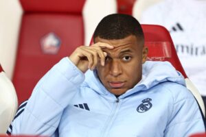 فالفيردي يبقي ريال مدريد على قيد الحياة في الدوري.. والصافرات تلاحق مبابي
