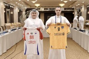 كوزمين يرد على أسئلة الإعلام السعودي بذكاء: تدريب الإمارات لن يؤثر على الشارقة أمام التعاون
