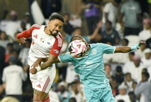 "الملك لوكاس" يؤهل الشارقة إلى نهائي الكأس
