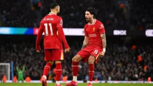 مفاجأة.. ليفربول قد يحسم الدوري الإنجليزي بعد ساعات
