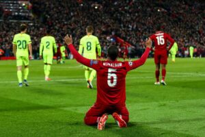 مدرب بروسيا دورتموند يستحضر ملحمة ليفربول التاريخية قبل مواجهة برشلونة
