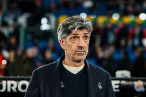 مدرب سوسيداد يهاجم التحكيم: ريال مدريد لا يحتاج مساعدات
