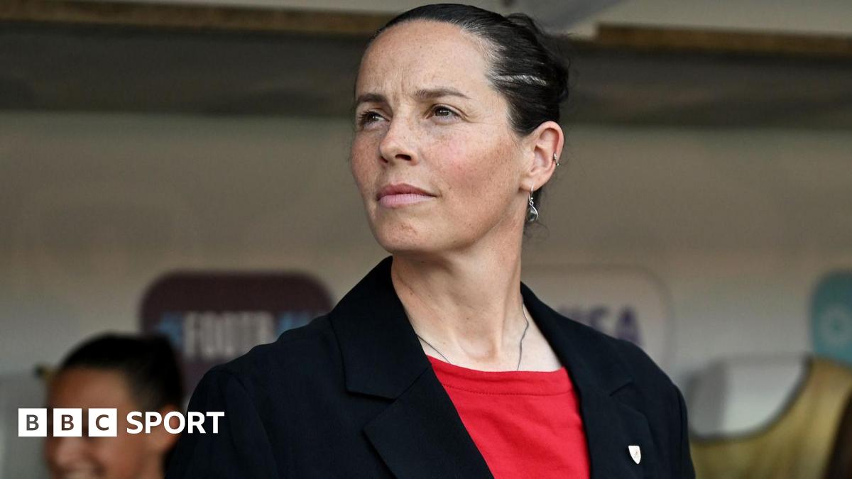 Rhian Wilkinson on the touchline 
