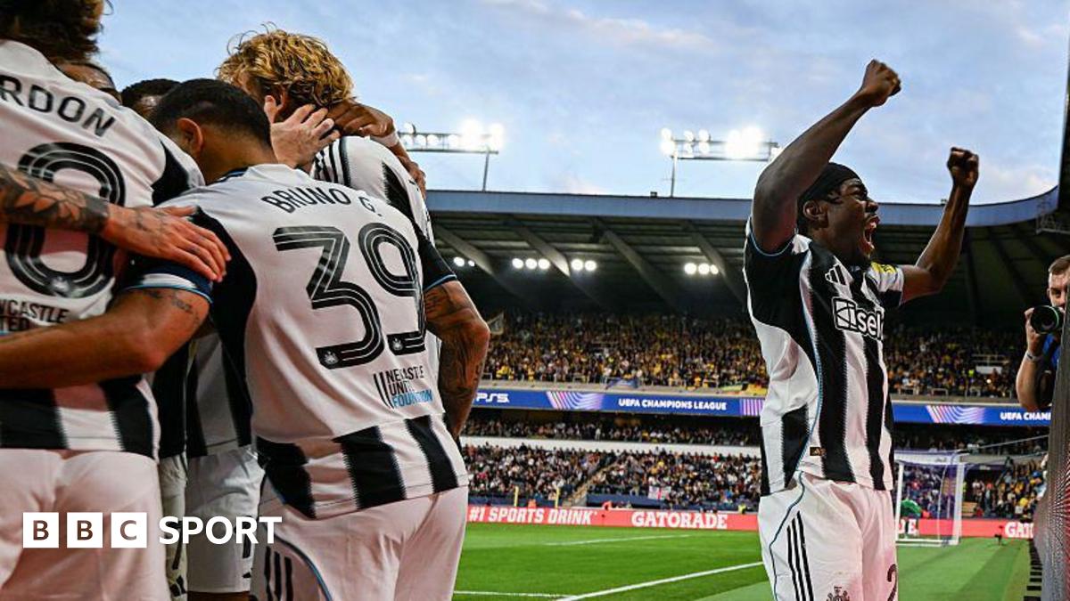 Anthony Elanga celebrates after Newcastle United