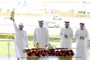 «هجن الرئاسة» تتألق في رموز سن اللقايا بمهرجان المرموم التراثي
