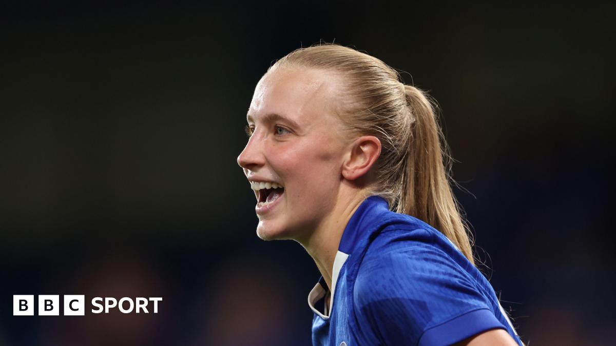 Aggie Beever-Jones playing for Chelsea