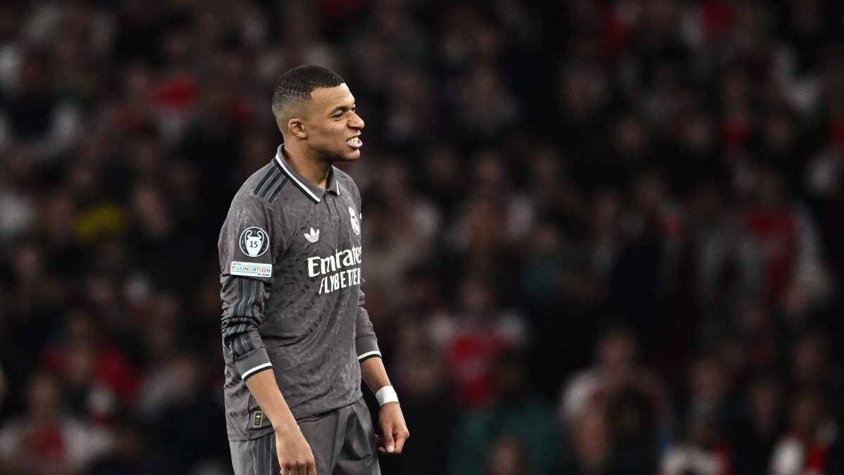 Real Madrid's Kylian Mbappe reacts during the Champions League quarterfinal first leg match against Arsenal at the Emirates Stadium, London, U.K., April 8, 2025. (Reuters Photo)