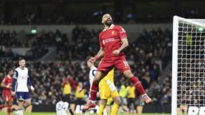 أجرى ليفربول أعمال شغب 6-3 على توتنهام ليحقق هيمنة احتفالية بأربع نقاط
