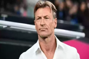 قرار ناري | "رينارد" يفاجئ لاعبي منتخب السعودية قبل لقاء العراق ببطولة خليجي 26
