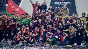 برشلونة يسحق الريال 5-2 ويتوج بلقب كأس السوبر الإسباني
