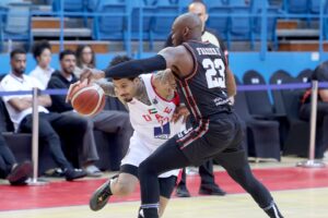 رمية ثلاثية تمنح منتخب الإمارات الفوز على اتحاد عمّان في "سلة دبي"
