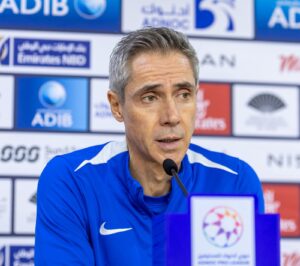 سوزا يحذّر شباب الأهلي من مرتدات البطائح
