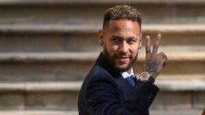بعد فسخ الهلال عقده.. نيمار يستعد للانضمام لسانتوس باحتفال ضخم
