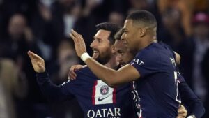 نيمار ينفتح على دراما باريس سان جيرمان، ويقول إن مبابي يشعر بالغيرة من رابطة ميسي
