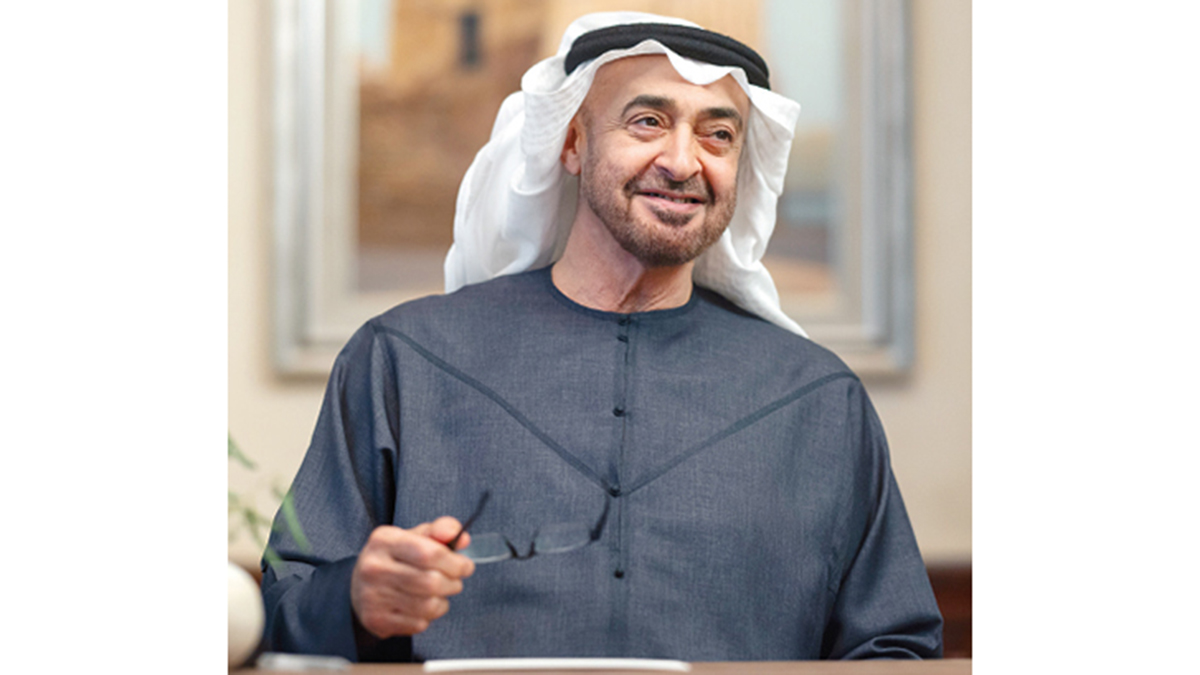 رئيس الدولة يهنئ حمد بن عيسى وشعب البحرين بإنجاز «خليجي 26»
