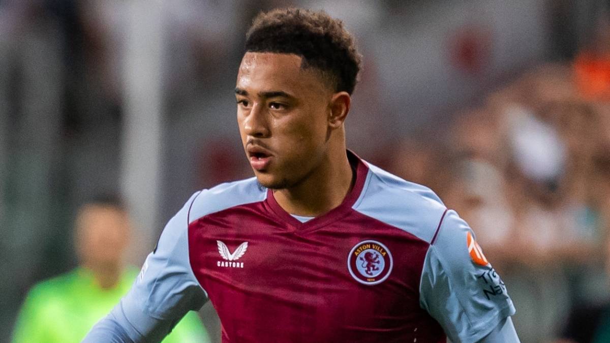 Jacob Ramsey playing for Aston Villa Football Club