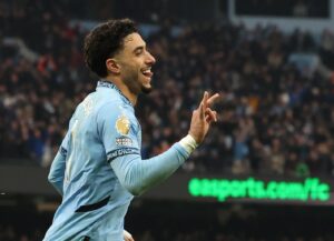 تفوق على محمد صلاح.. يوم غير عادي في تاريخ عمر مرموش (فيديو)
