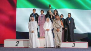 مهرجان الظفرة البحري يتوج الفائزين في البادل والسباحة
