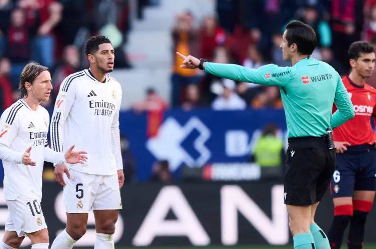 الاتحاد الإسباني يعاقب بلينجهام.. وريال مدريد يشتكي «الظلم»
