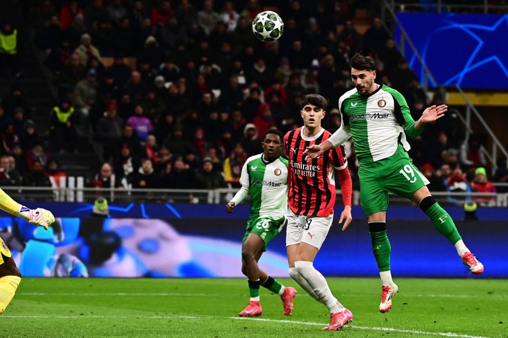 ميلان يودع دوري أبطال أوروبا
