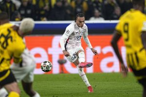 شقيق مبابي يخطف الأضواء في لقاء دورتموند وليل الأوروبي
