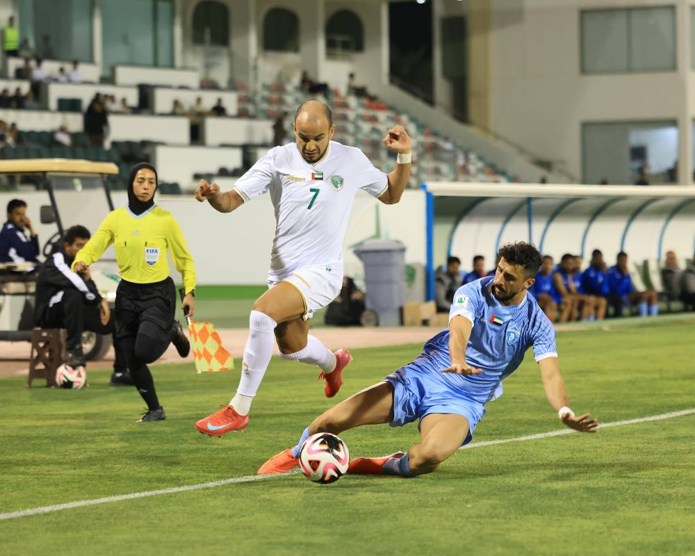 4 مباريات في دوري الأولى أقواها بين الظفرة الجزيرة الحمراء
