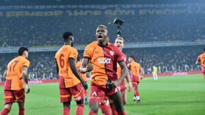 Galatasaray's Victor Osimhen (C) celebrates after scoring during the Turkish Cup quarterfinal match against Fenerbahçe at the Ülker Stadium, Istanbul, Türkiye, April 2, 2025. (AA Photo)