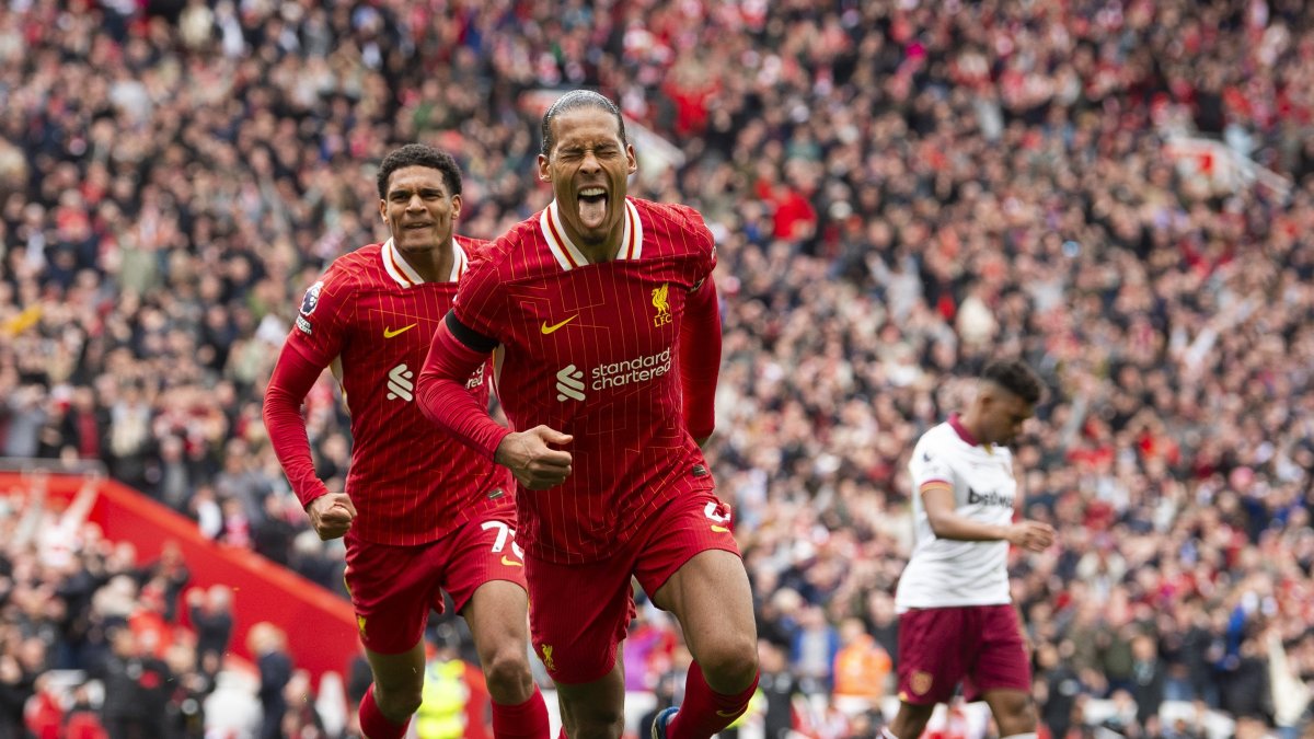 إضراب Van Dijk المتأخر يبقي ليفربول في مسار
