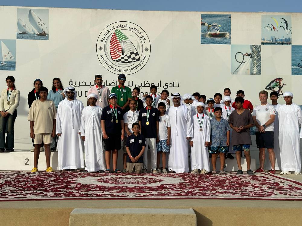 تتويج أبطال «الإبحار الشراعي» في أبوظبي
