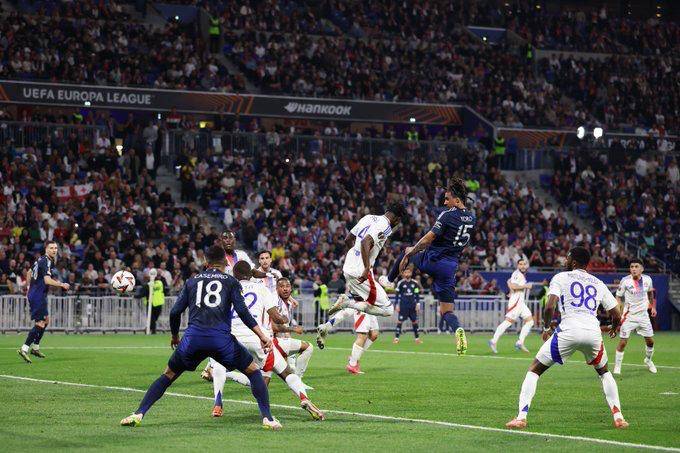 الدوري الأوروبي .. مانشستر يونايتد يقتنص التعادل من أرض ليون
